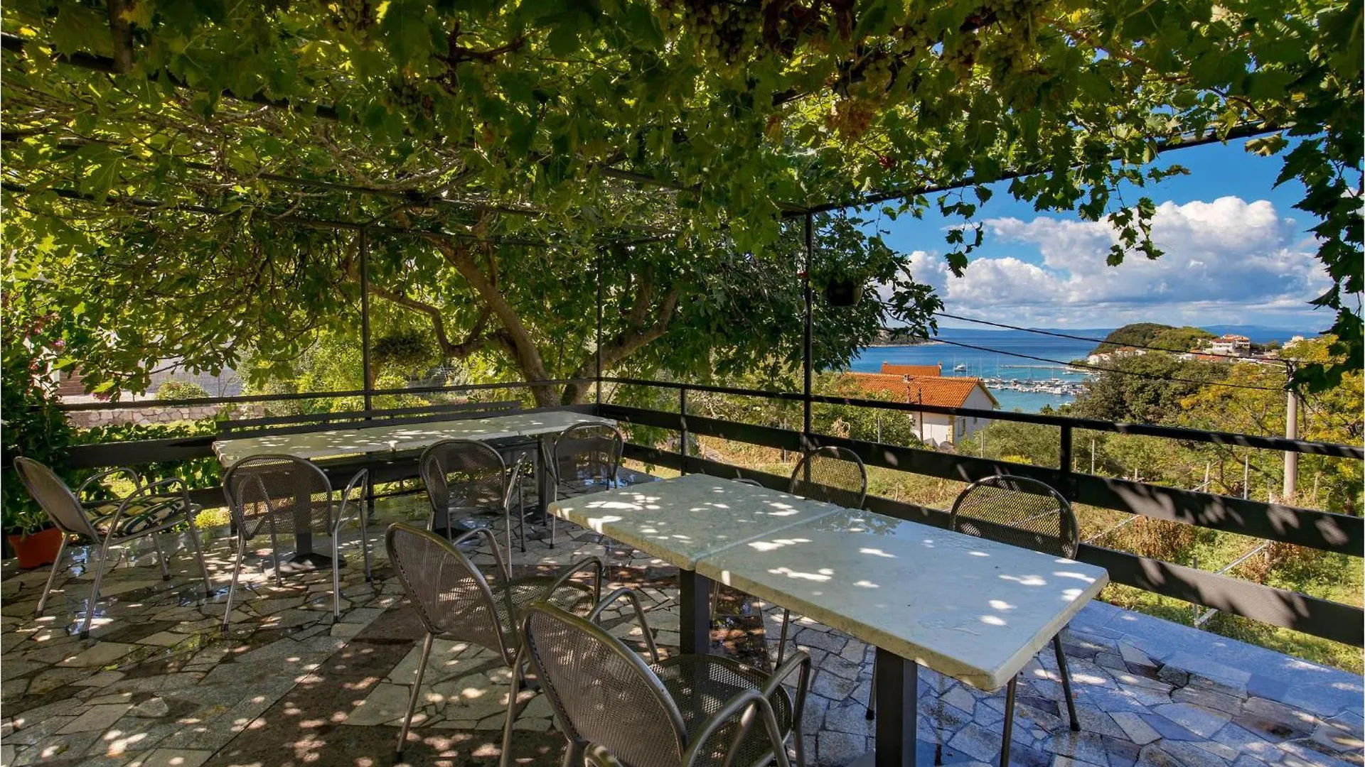 1 Bedroom Stunning Apartment In Kampor 0*,  Croatia